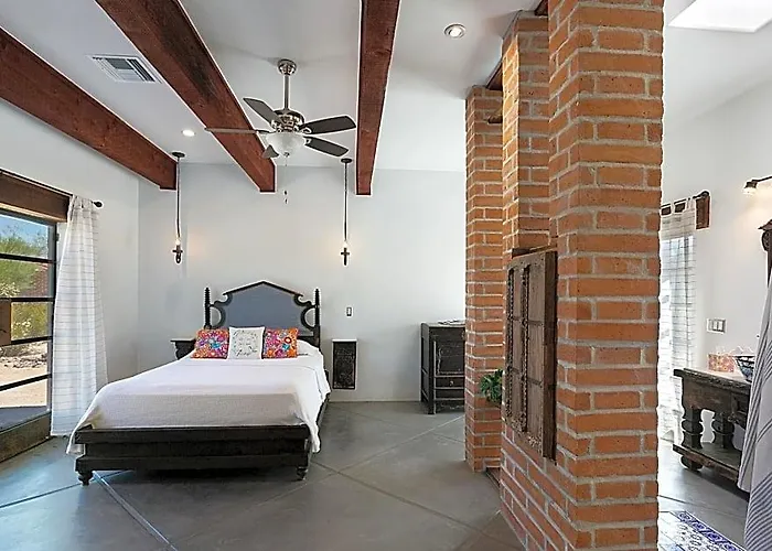 La Casa Que Canta * Tucson